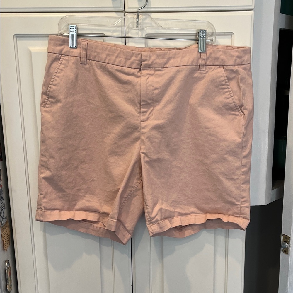 Lord & Taylor Shorts. Size 16